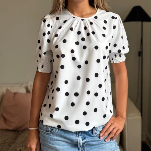 Såå fin blus - Säljer denna så fina blus🎀🎀