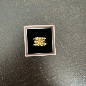 Edblad ring  - Edblad ring, lite sliten men det är inget man tänker på. Väl omhändertagen. 