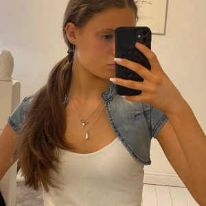 Jeans bolero  - Sååå fin jeans bolero använd 1 gång ❤️❤️