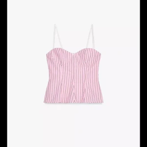 Söker i xs eller s - Vill nån va jätte snäll och sälja sin tröja från Zara till mig!!! Kan betala 300kr plssss är i stort behov av dehär sättet.!! 💕💕💕💕💕💕😋😋😋