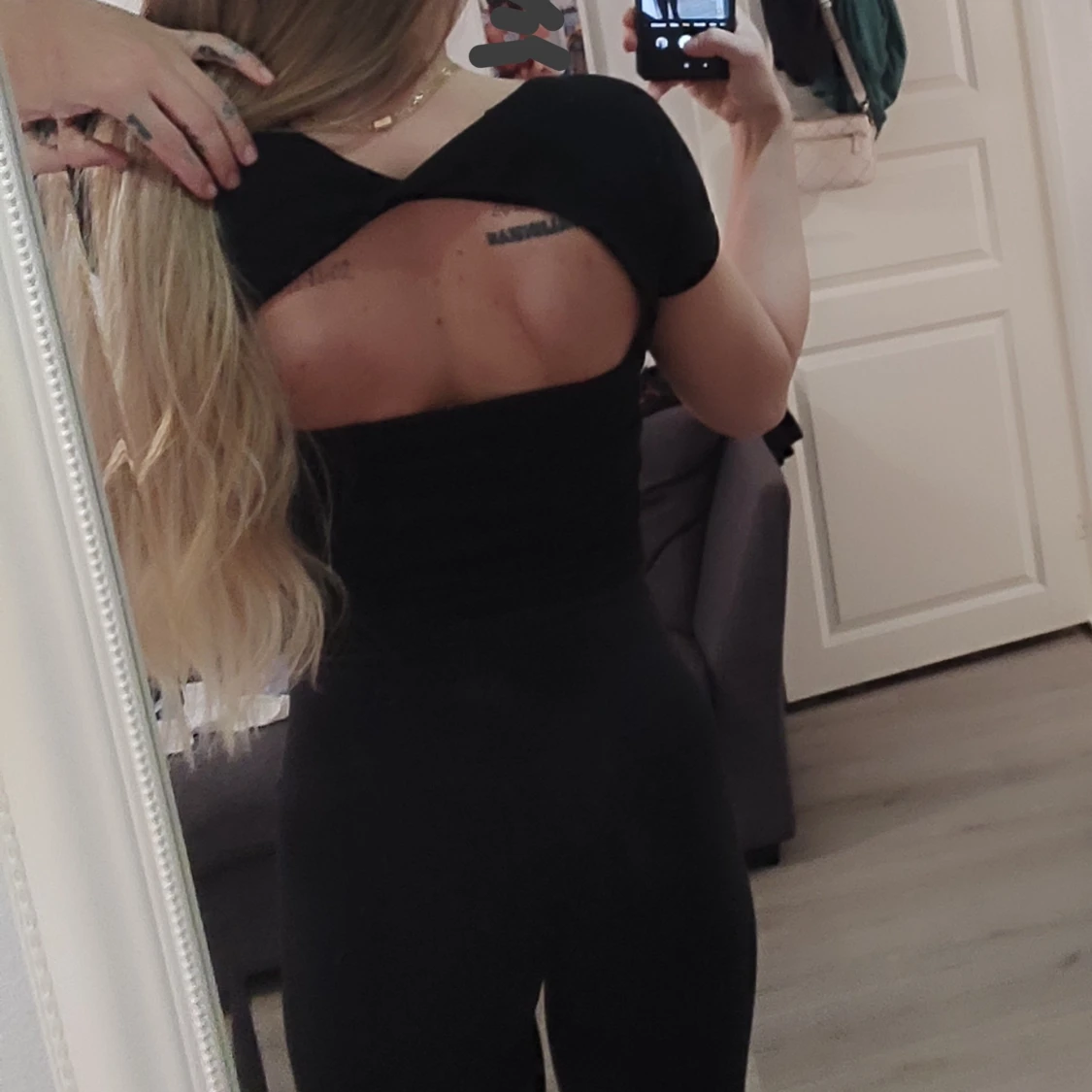 Svart croppad topp med fyrkantig ringning - 2