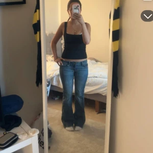 Lågmidjade jeans från weekday - Snygga jeans från weekday. Cheap monday.