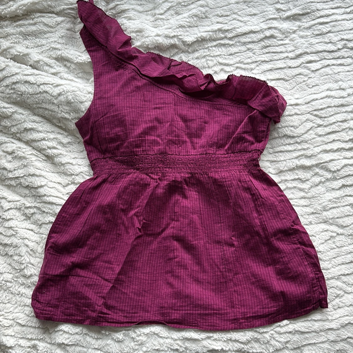 Vinröd oneshoulder topp American Eagle - 1