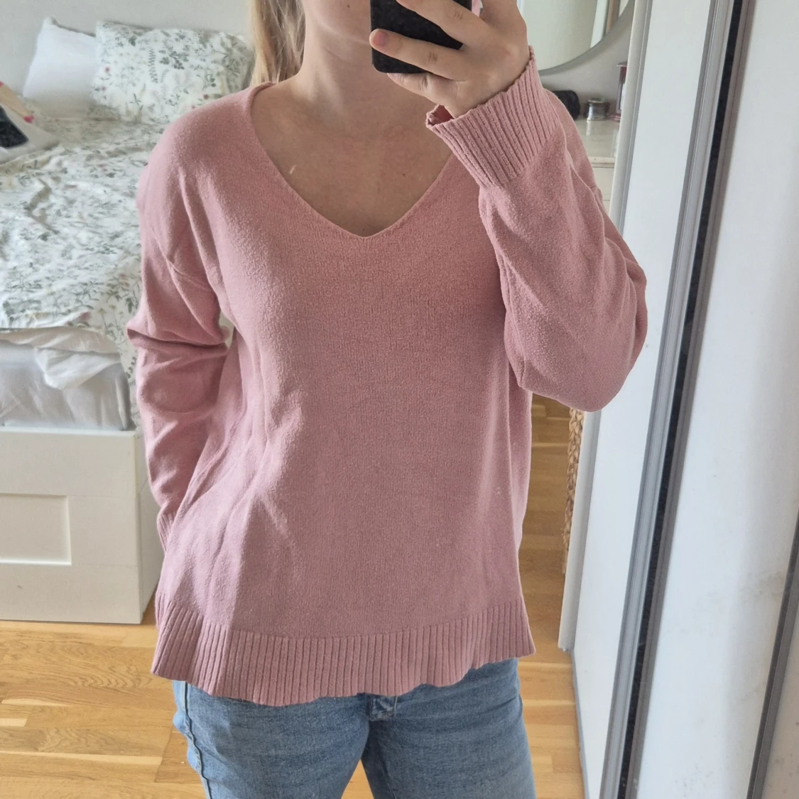 Rosa v-ringad tröja från 157 - 1