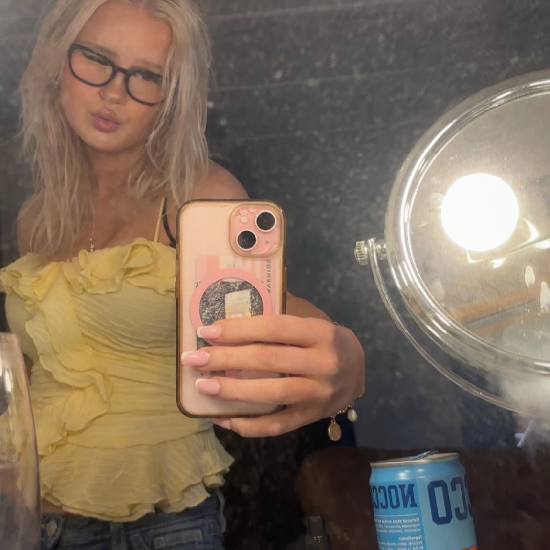 Gul volangtop från Bik Bok 