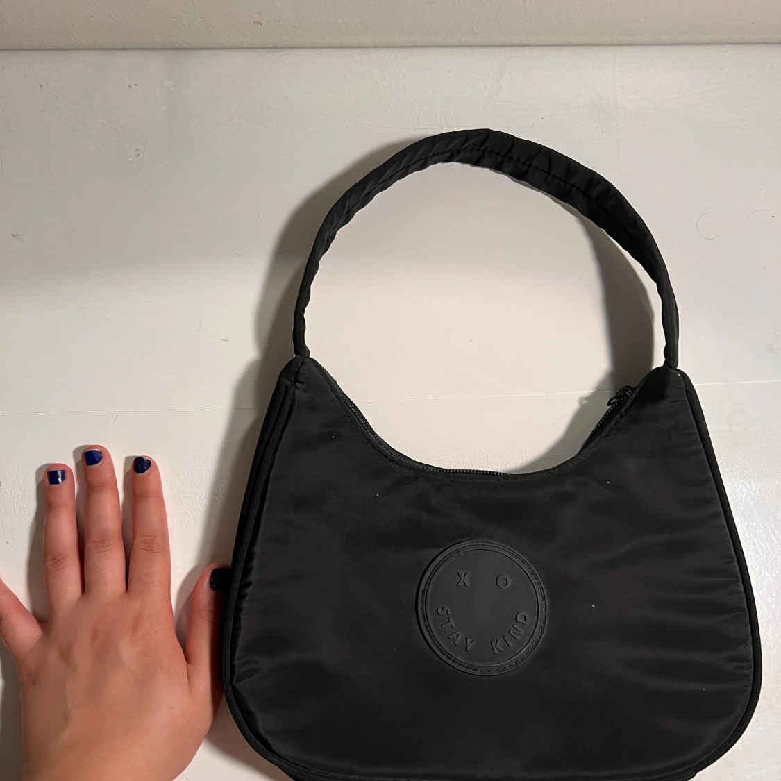 Svart axelväska  - 1