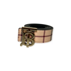 Burberry Bälte  - Helt nytt aldrig använt. Storlek 110cm. Kan frakta eller mötas i Haninge. Skriv gärna vid fler frågor, postar alltid inom 24h. (Alla bilder är tagna av mig)