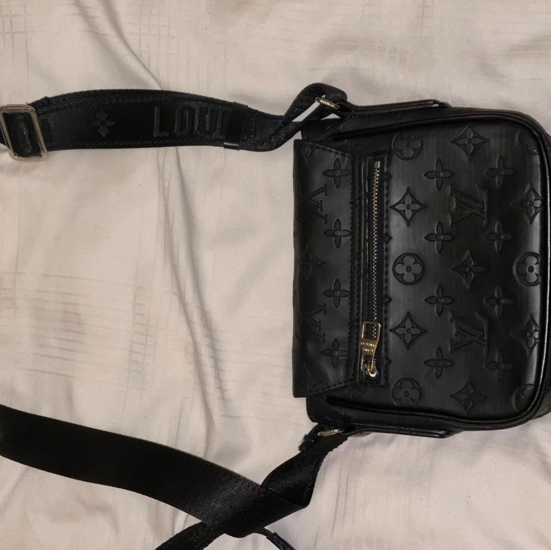 Svart axelväska - 1