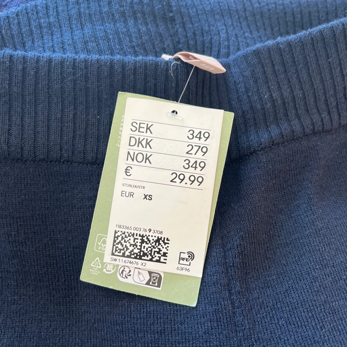 Mörkblå stickade mjukisbyxor från H&M - 4