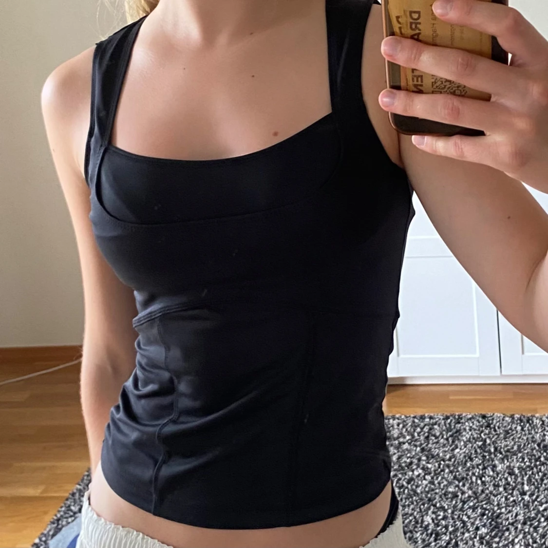 Svart träningslinne  - 1