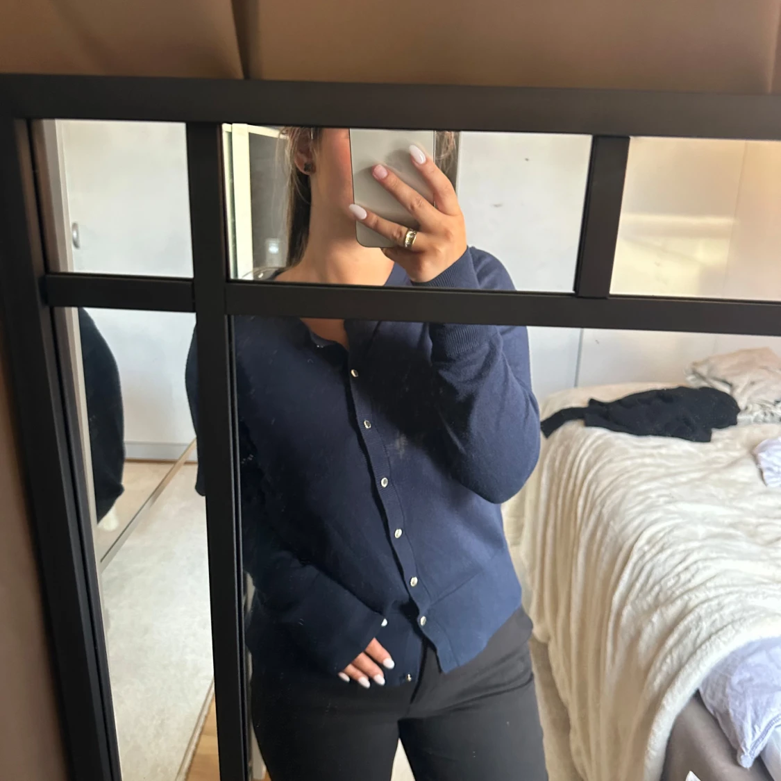 Mörkblå kofta med knappar - 1