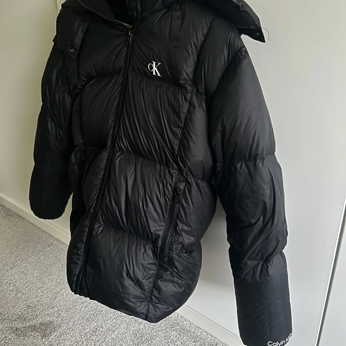 Svart vinterjacka från Calvin Klein - 1