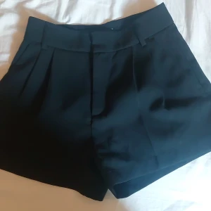 Shorts - Gina Tricot  - Super sköna shorts från Gina Tricot! Säljs då de inte används! 