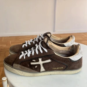 Bruna Premiata  - Dem är snygga till hösten  och sommar