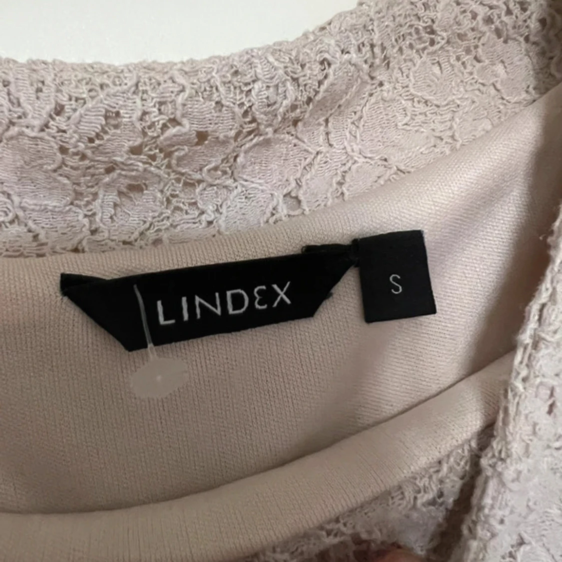 Beige spetsblus från Lindex - 2