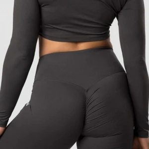 Gråa ICANIWILL tights med scrunch - Gråa träningstights från ICIW i strl xs.