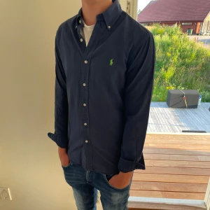 Polo Ralph lauren skjorta  - Säljer nu denna Polo Ralph lauren skjorta, skriv för fler bilder/frågor🙌🏼