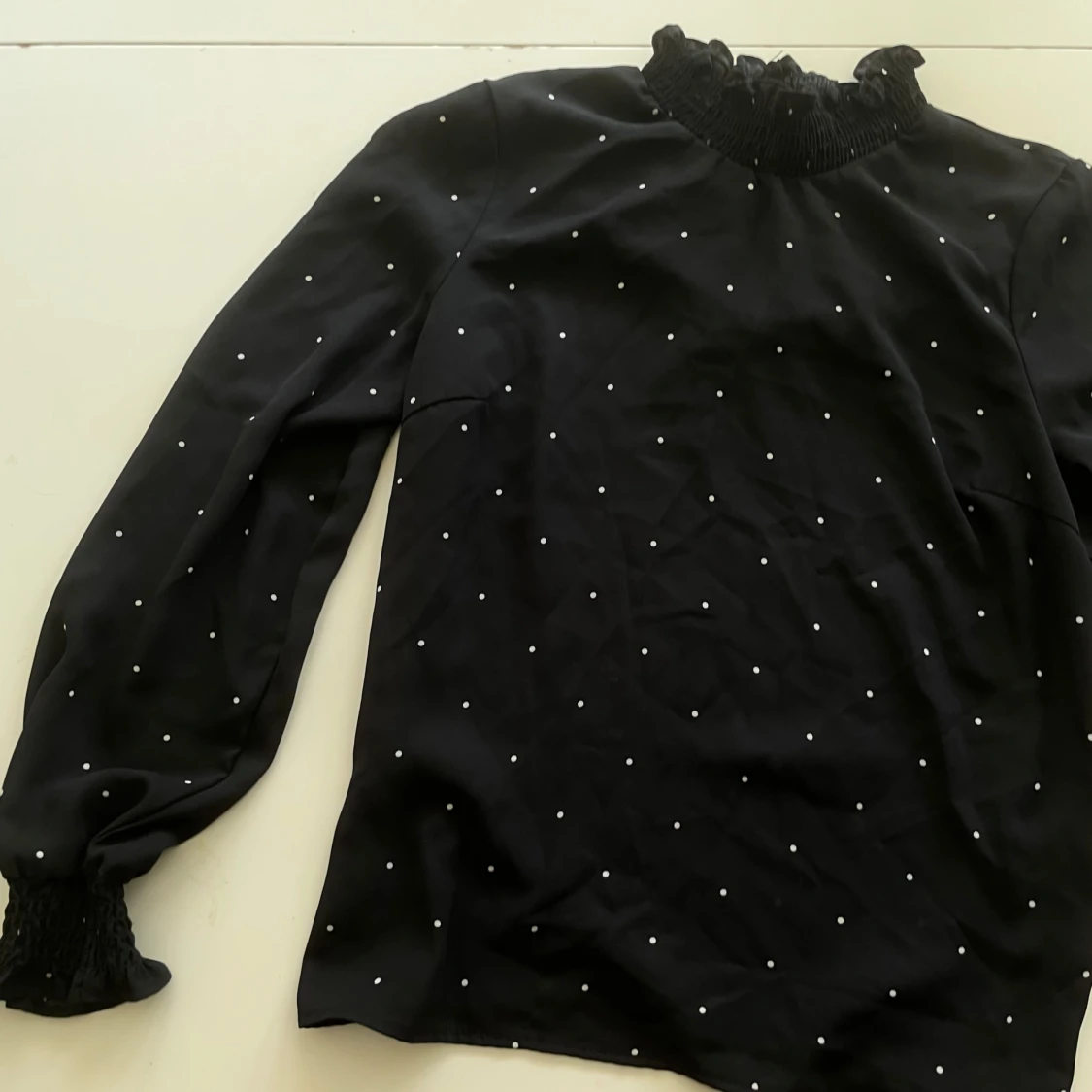 Prickig så fin blus  - 2