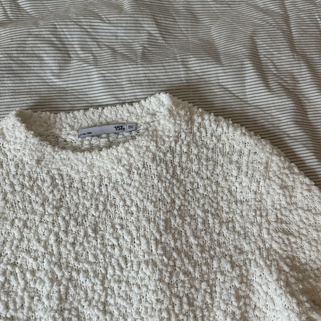 Vit fluffig stickad tröja - 3