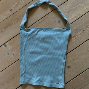 Ljusblått halterneck  - Superfint ljusblått halterneck, Xxs - XS 🩵 Oanvänt