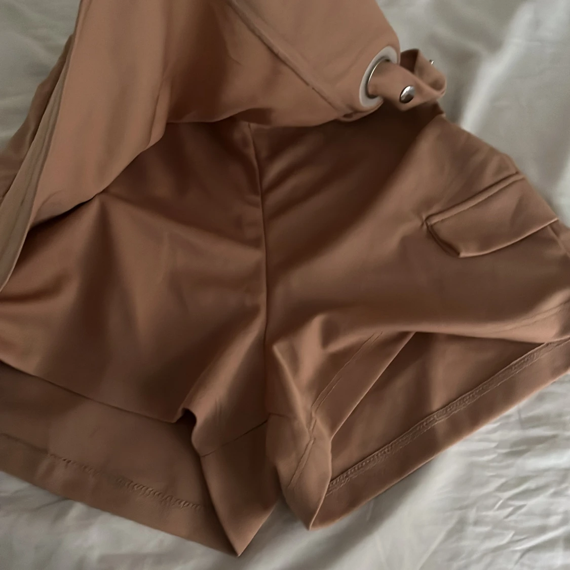 Beige omlottshorts från Kechi Woman - 3