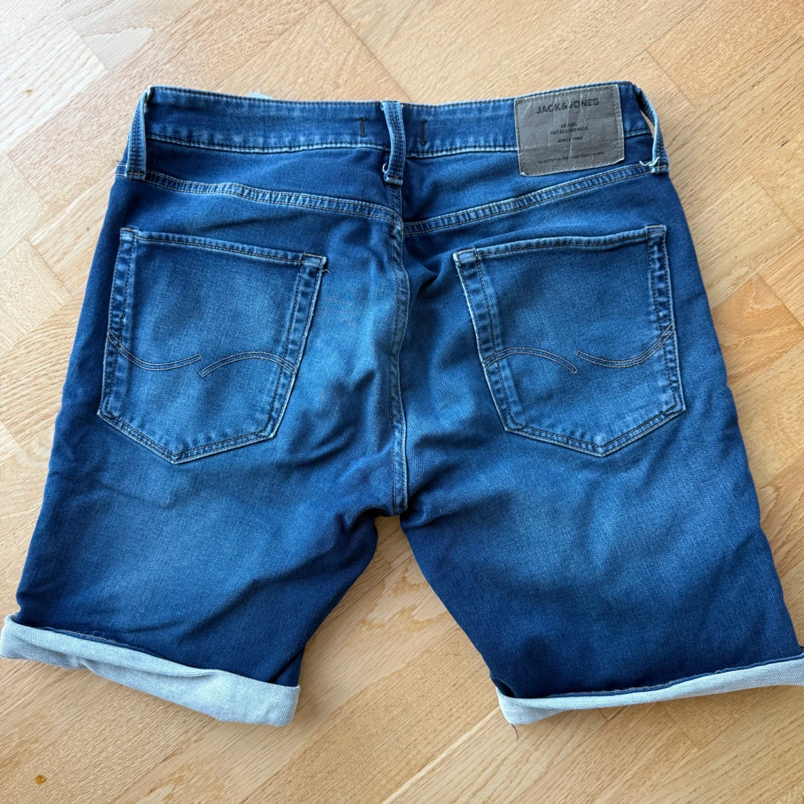 Blå jeansshorts från Jack & Jones - 1