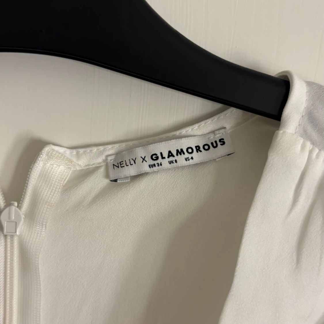 Fin vit kortklänning  - 1