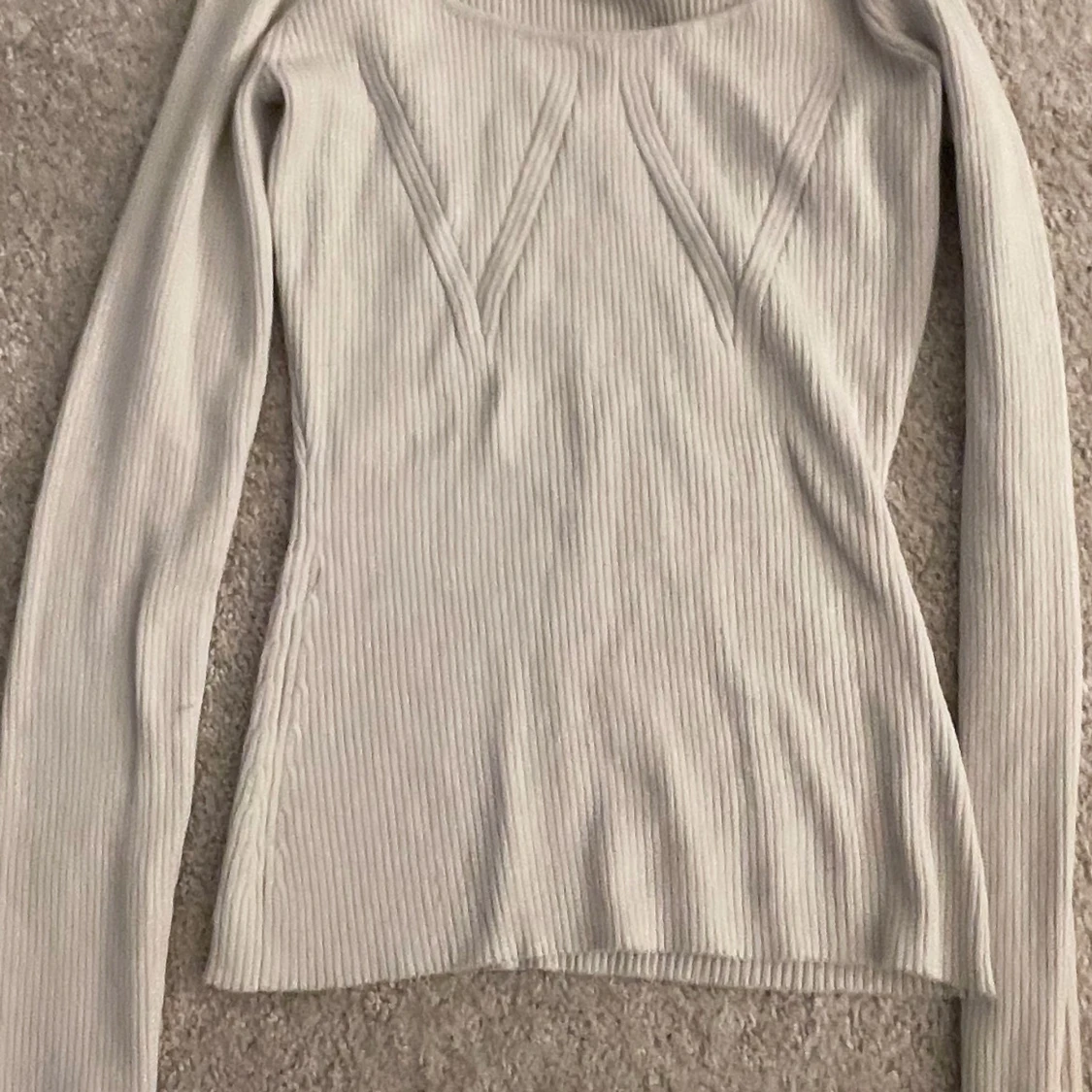 Beige ribbad långärmad tröja H&M - 1