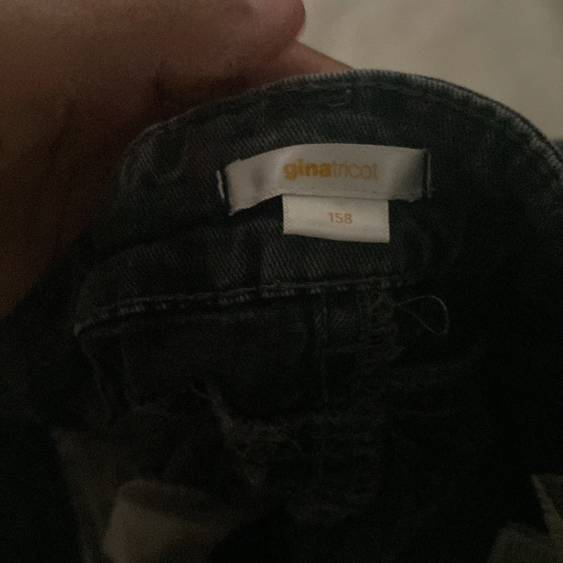 Svarta jeans med rosett-detalj Gina Tricot - 2