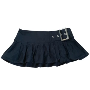 alt/emo kjol - jättesöööötttt! knappast använd!