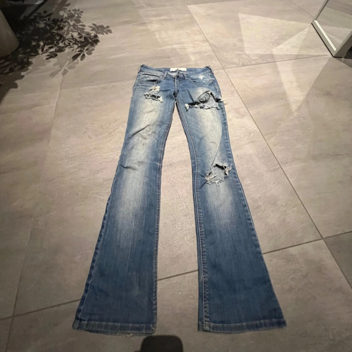 Lågmidjade bootcut jeans Hollister  - 2