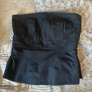 Bandeau topp - Söt bandeau topp från Vila i storlek M