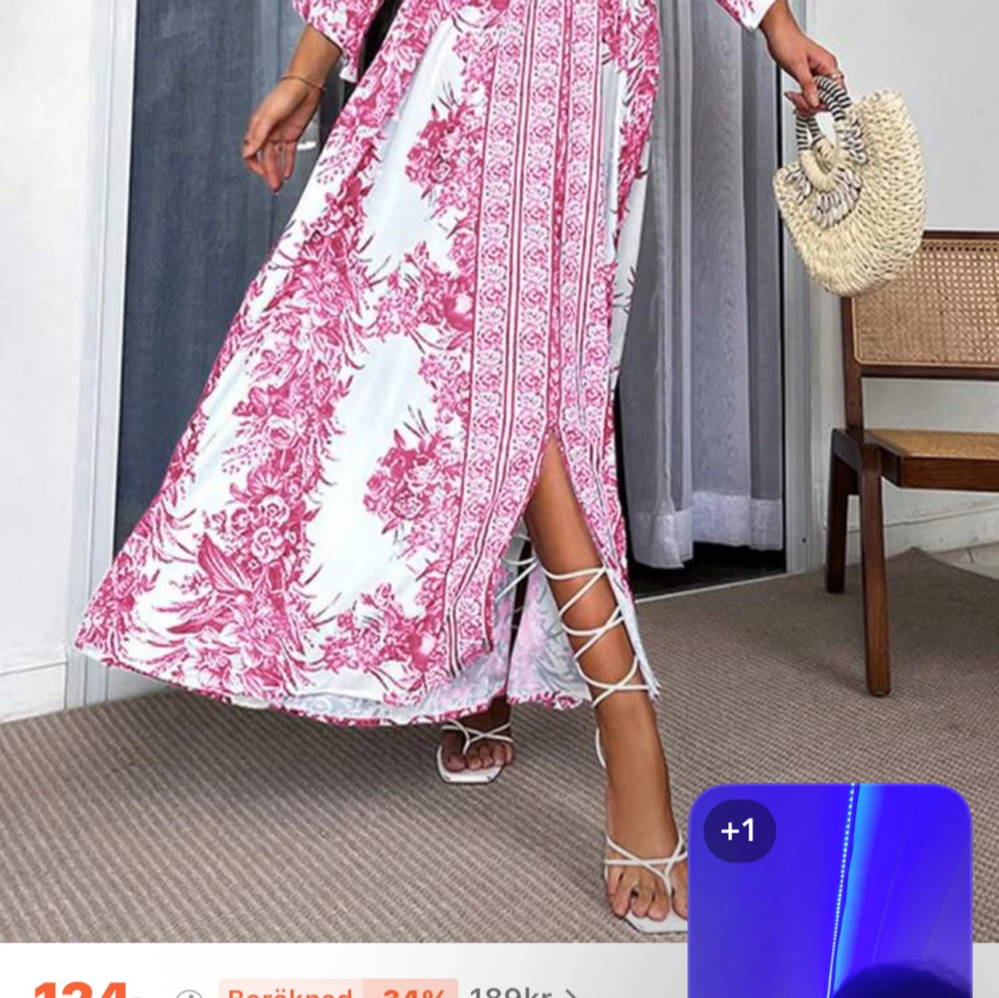 Vit och rosa långklänning med blommigt mönster - 1