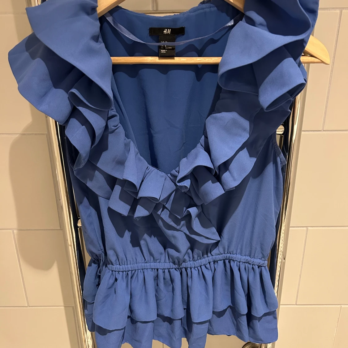 Blå volangtopp från H&M - 1