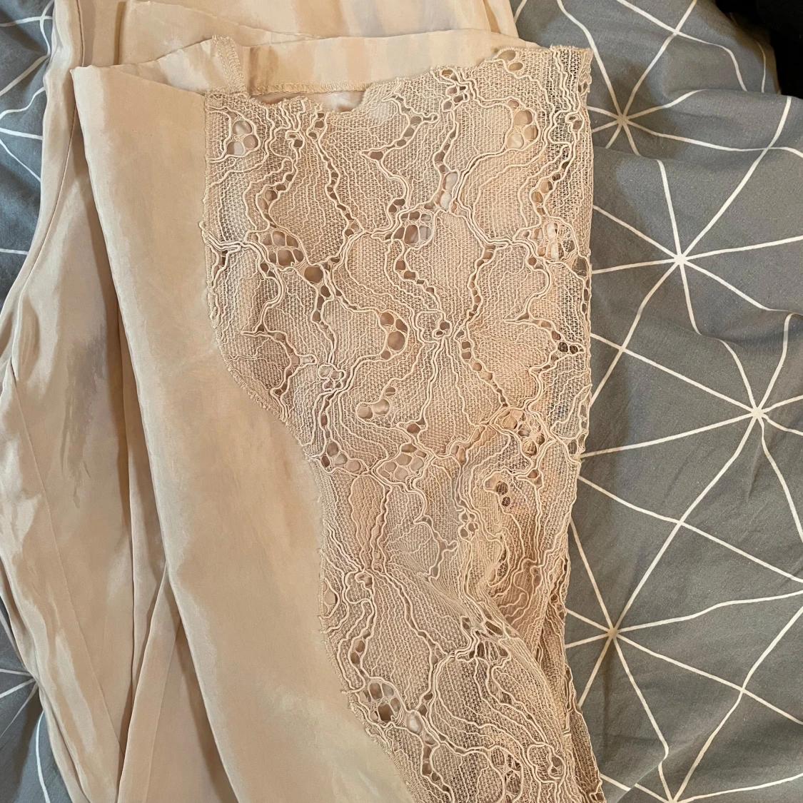 Beiga vida byxor med spets från H&M - 2