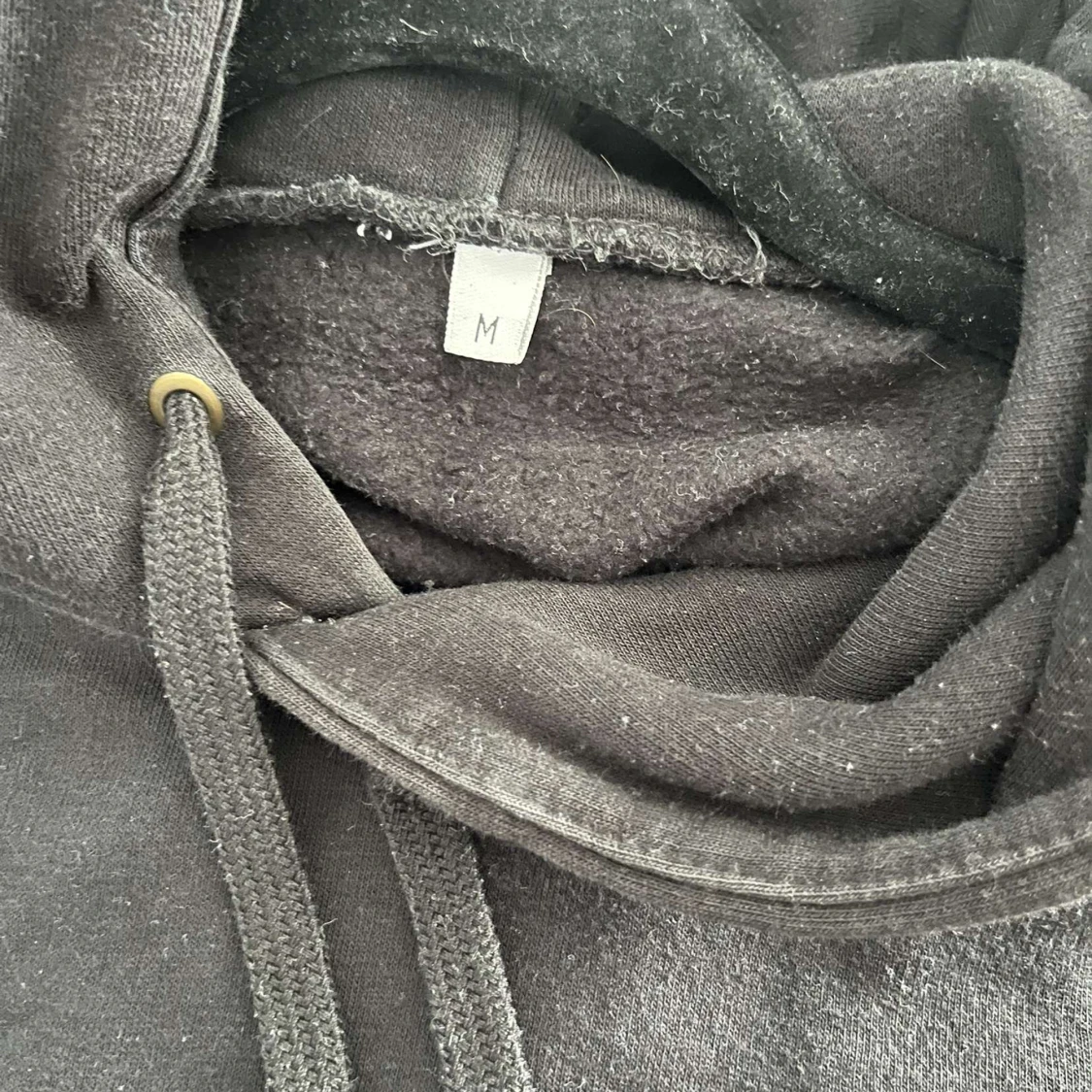 Svart hoodie Poetic Collective M - 1