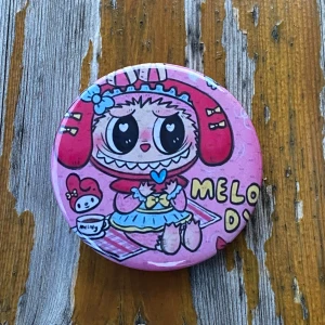 Labubu pins - Pins med Labubu. Ca 6cm.