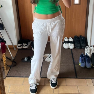 Linnebyxa  - Oanvända linnebyxor från lager 157🤍