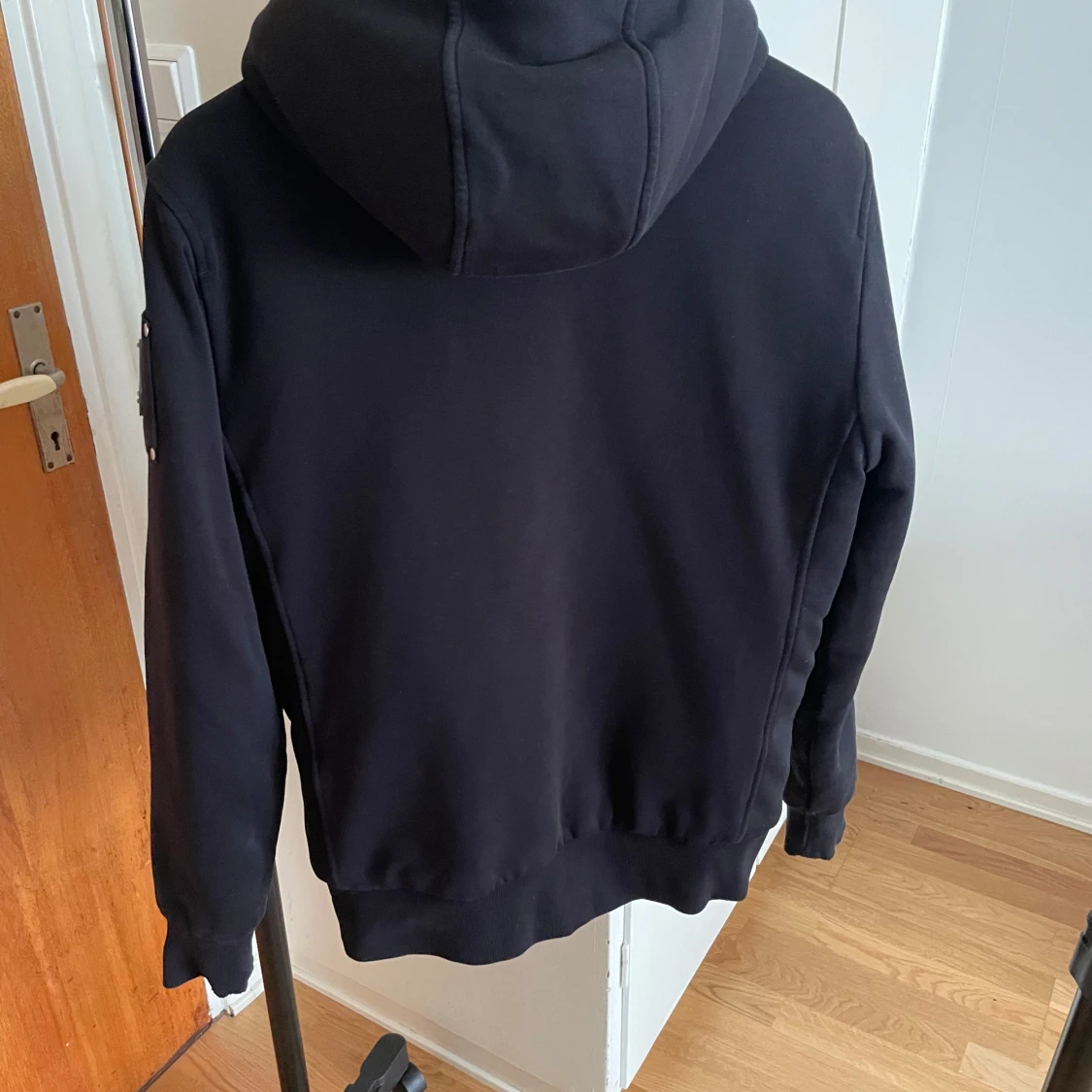 Svart hoodiejacka från Moose Knuckles xs  - 2