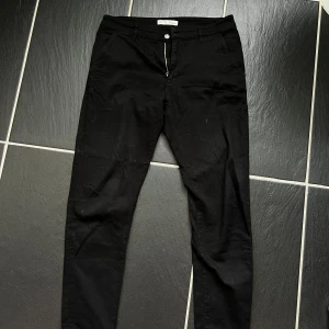 Svarta byxor från The Blue Uniform - Svarta byxor från The blue uniform