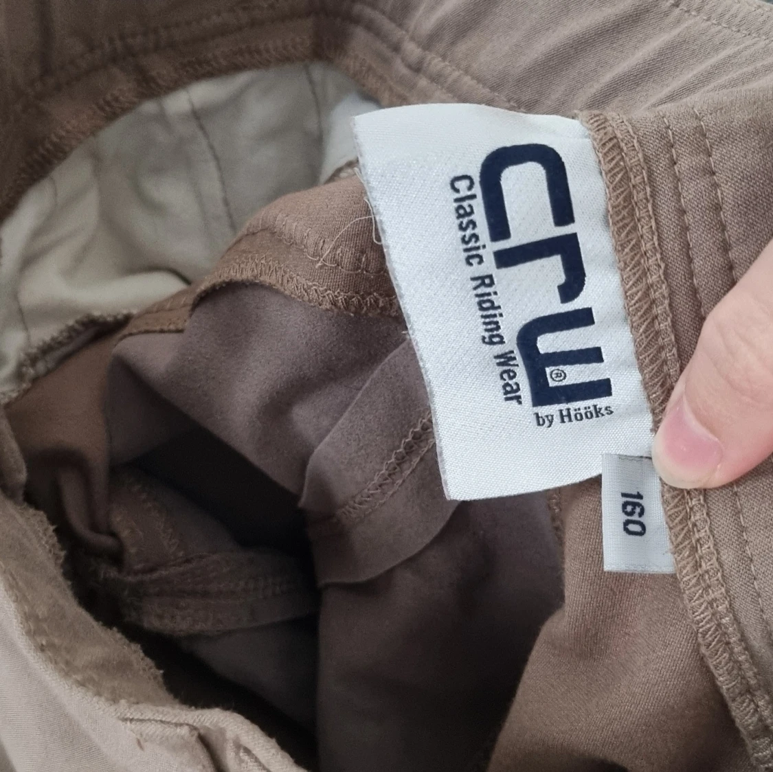 Beige ridbyxor från CRW med dragkedjedetaljer - 3