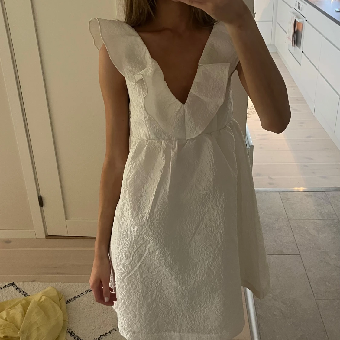 Vit klänning från bubbleroom  - 1