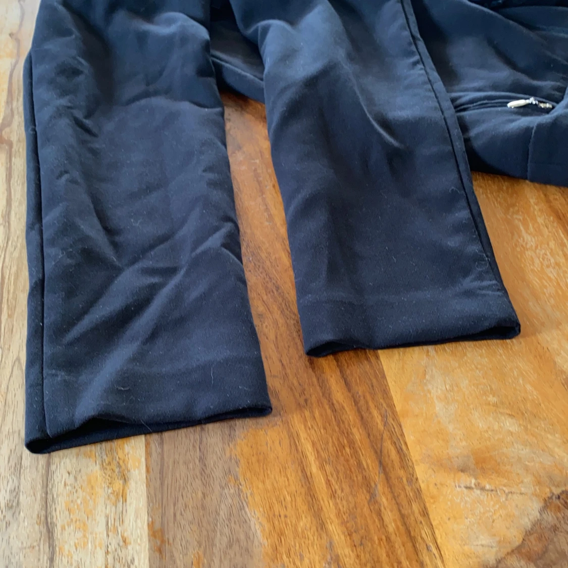 Svarta kostymbyxor från H&M - 4