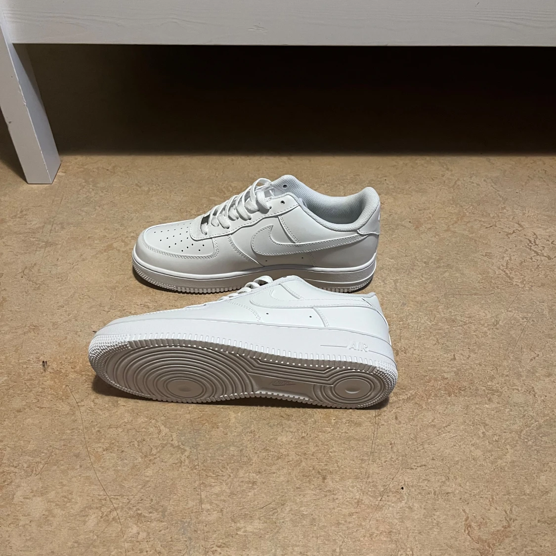 Vita Nike Air Force 1 sneakers