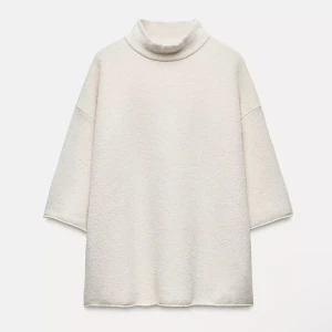 Trekvartsärmad stickad - Intressekoll på denna skitsnygga trekvartsärmade tröjan från Zara i strl S! Fint skick💗