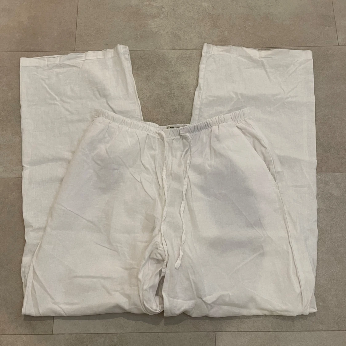 Vita linnebyxor  - 1