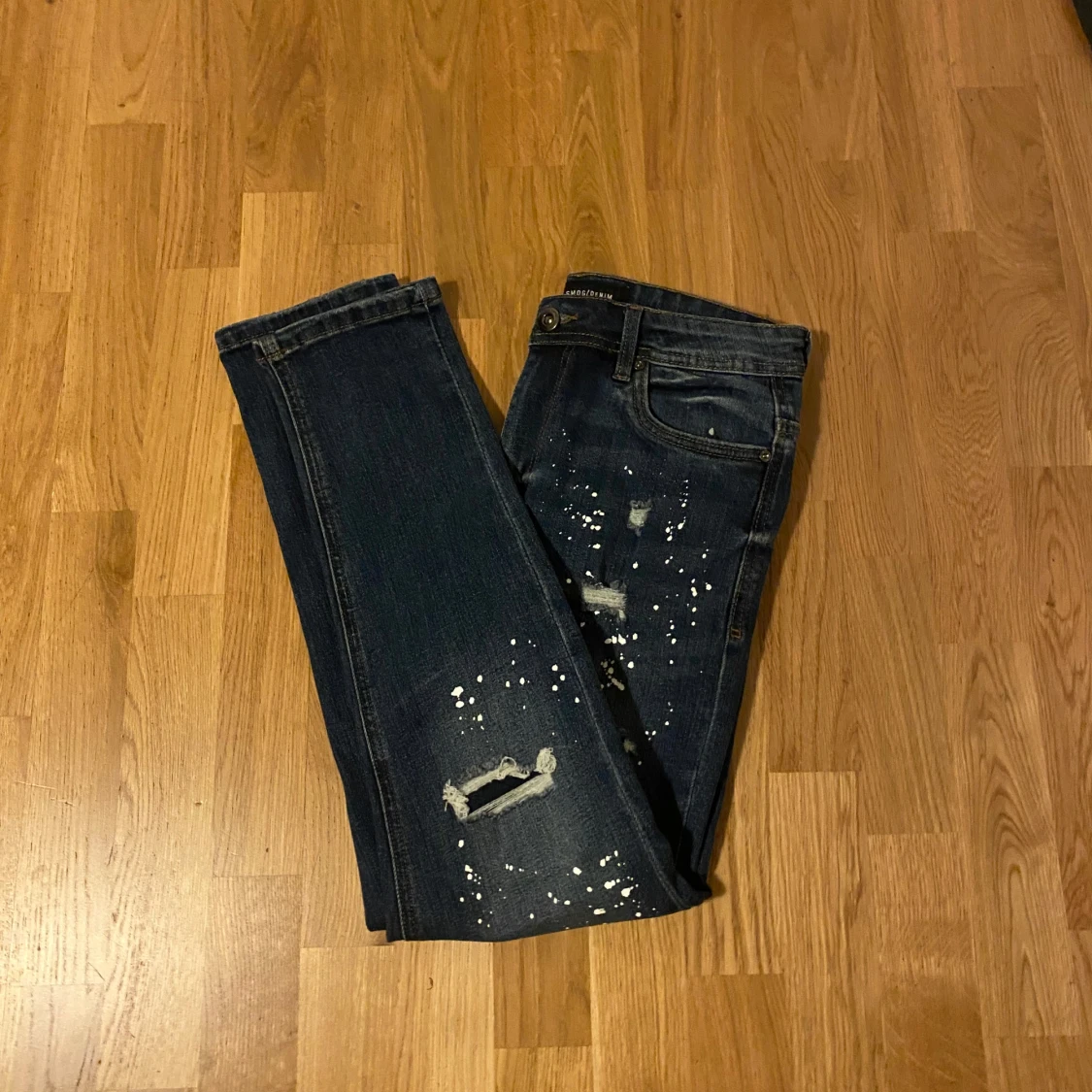 Mörkblå jeans från Smog/Denim W29 L30