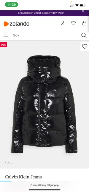 Calvin Klein Vinterjacka  - Nypris 2200kr men säljer för 1800kr. Passar mig som vanligtvis har s/m. Står storlek L