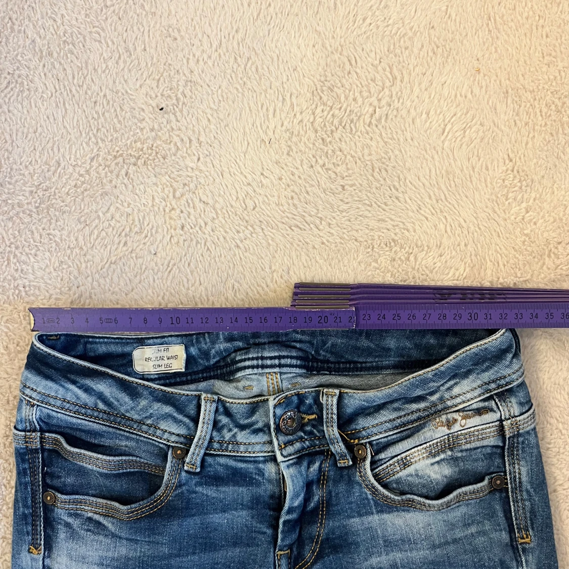 Utsvänga jeans  - 2