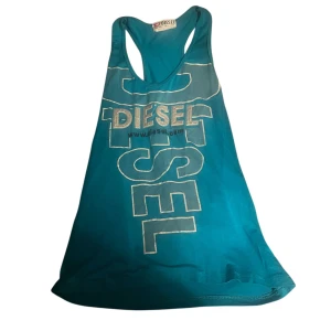 DIESEL tröja!! - jättefin inför sommarn! knappast använd😛